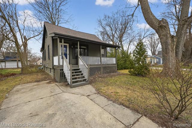 21631 Tulane Avenue, Farmington, MI 48336