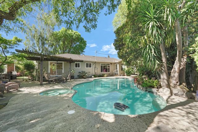 306 Bella Vista Dr, Lodi, CA 95242