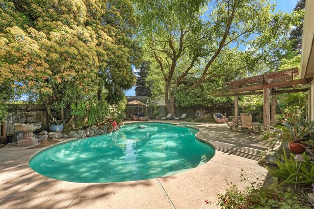 306 Bella Vista Dr, Lodi, CA 95242