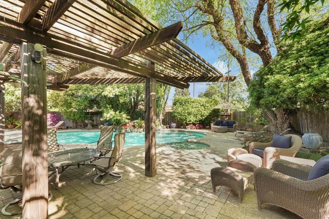 306 Bella Vista Dr, Lodi, CA 95242