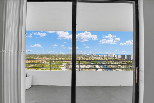 2500 Parkview Dr 2411, Hallandale Beach, FL 33009