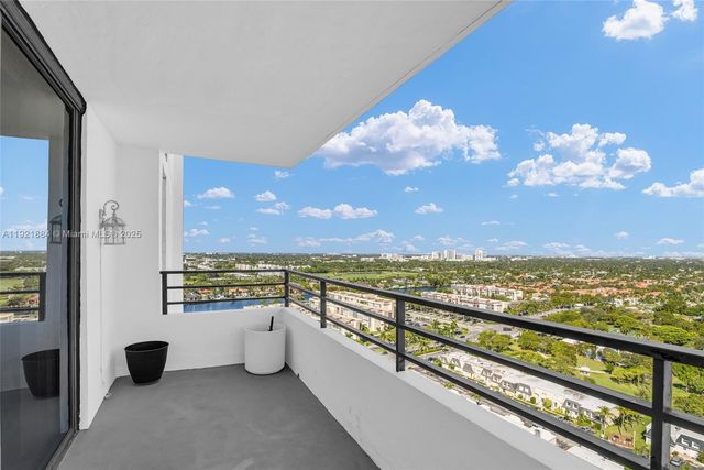 2500 Parkview Dr 2411, Hallandale Beach, FL 33009