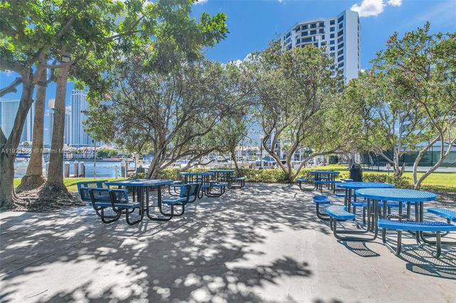 2500 Parkview Dr 2411, Hallandale Beach, FL 33009