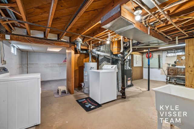 331 41st Street Sw, City Of Wyoming, MI 49548