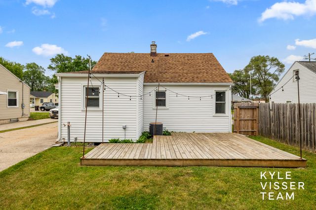 331 41st Street Sw, City Of Wyoming, MI 49548