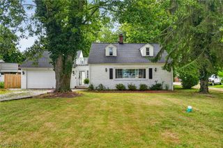16 E Shore Boulevard, Eastlake, OH 44095