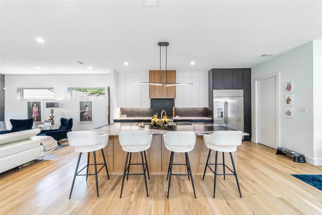 9753 Mixon Drive, Dallas, TX 75220