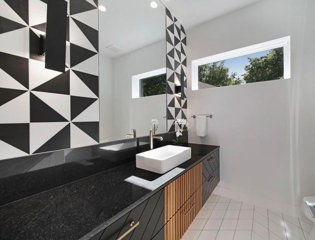 9753 Mixon Drive, Dallas, TX 75220
