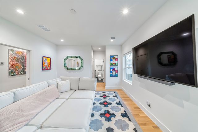 9753 Mixon Drive, Dallas, TX 75220