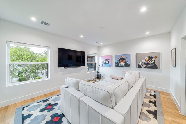 9753 Mixon Drive, Dallas, TX 75220