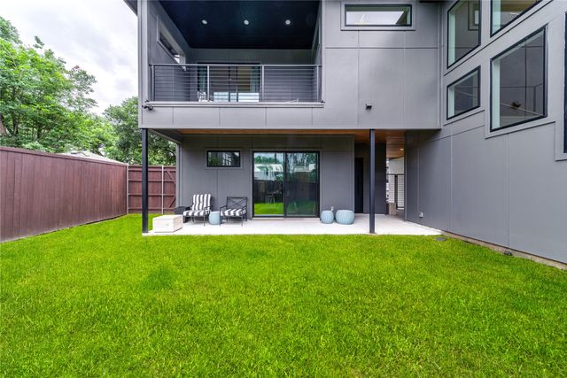 9753 Mixon Drive, Dallas, TX 75220
