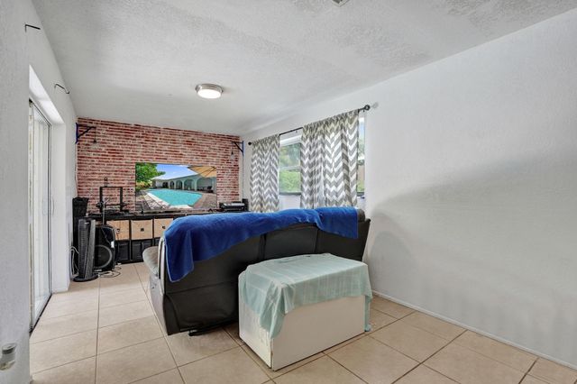 2161 NW 84TH Way, Sunrise, FL 33322