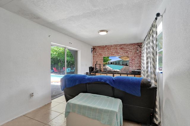 2161 NW 84TH Way, Sunrise, FL 33322