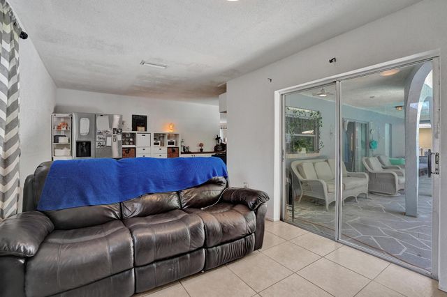 2161 NW 84TH Way, Sunrise, FL 33322