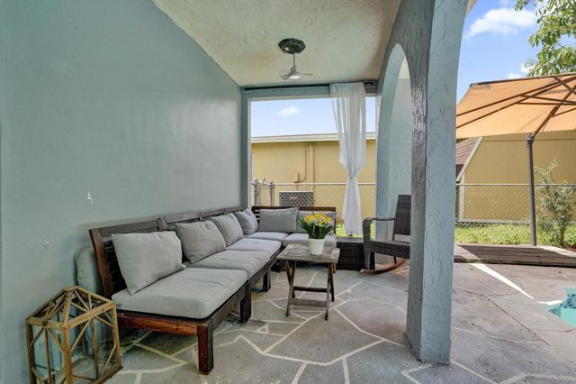2161 NW 84TH Way, Sunrise, FL 33322