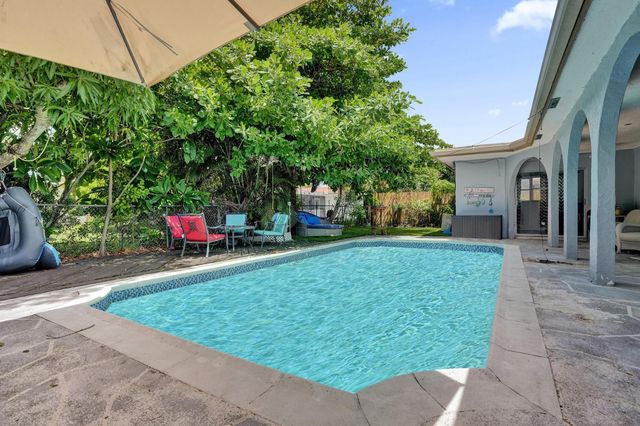 2161 NW 84TH Way, Sunrise, FL 33322