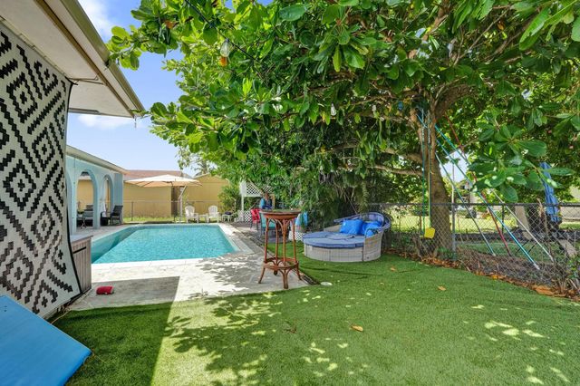 2161 NW 84TH Way, Sunrise, FL 33322