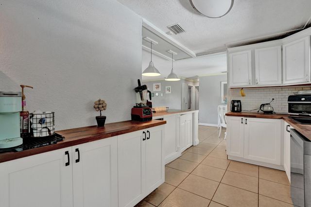 2161 NW 84TH Way, Sunrise, FL 33322