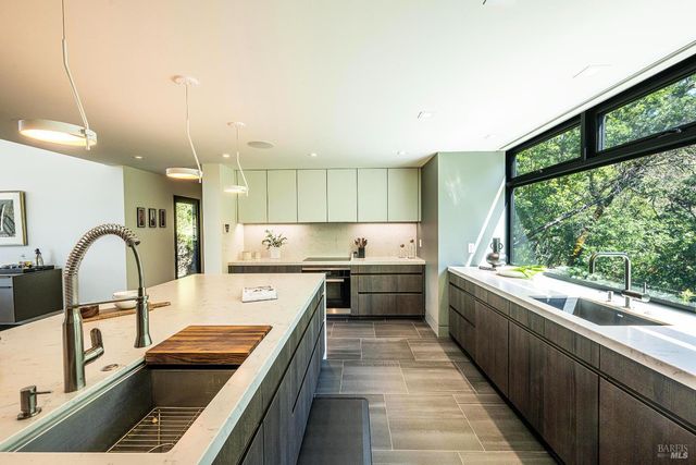 23200 Dutcher Creek Rd, Cloverdale, CA 95425