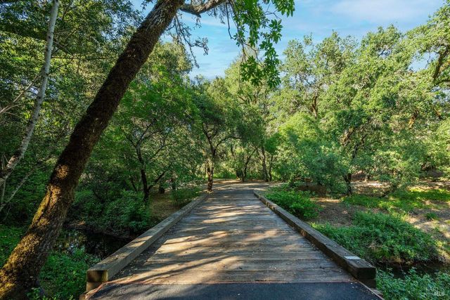 23200 Dutcher Creek Rd, Cloverdale, CA 95425