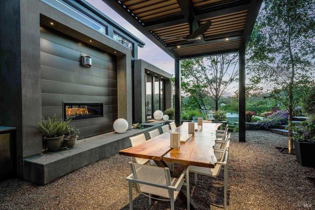 23200 Dutcher Creek Rd, Cloverdale, CA 95425