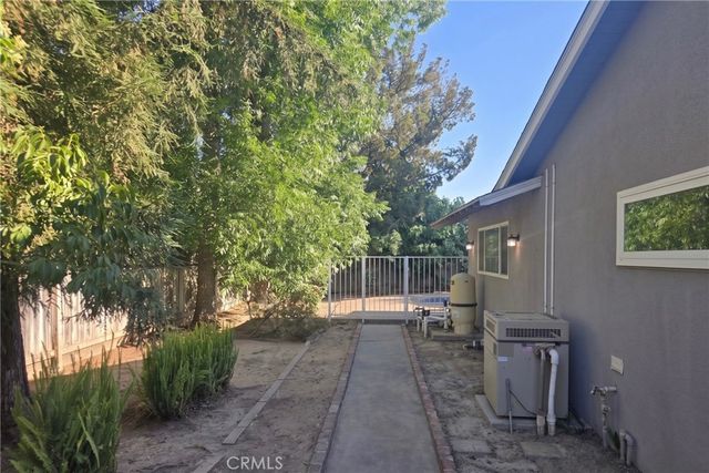 267 W Dovewood, Fresno, CA 93704