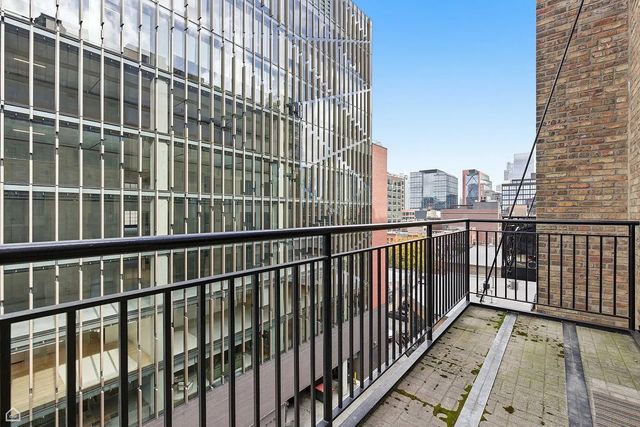 215 N Aberdeen Street 607B, Chicago, IL 60607