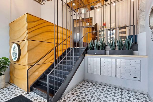 215 N Aberdeen Street 607B, Chicago, IL 60607