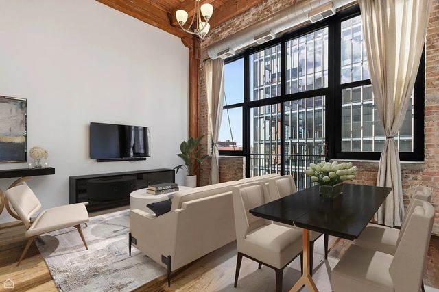 215 N Aberdeen Street 607B, Chicago, IL 60607