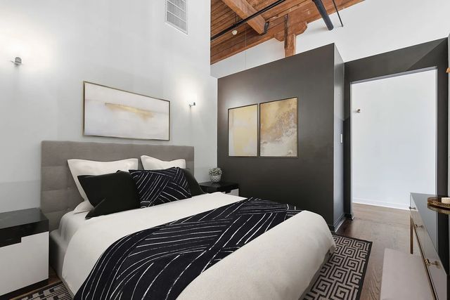 215 N Aberdeen Street 607B, Chicago, IL 60607