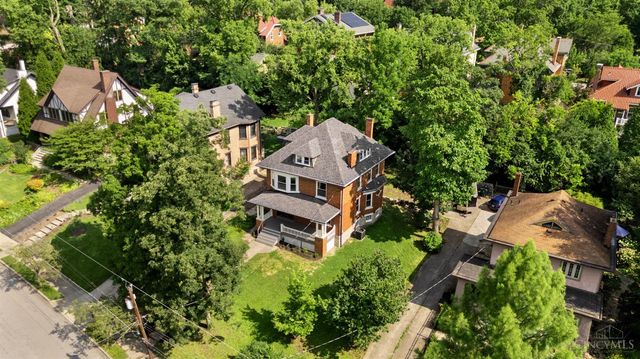 1028 Valley Lane, Cincinnati, OH 45229