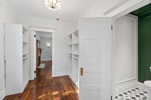 1028 Valley Lane, Cincinnati, OH 45229