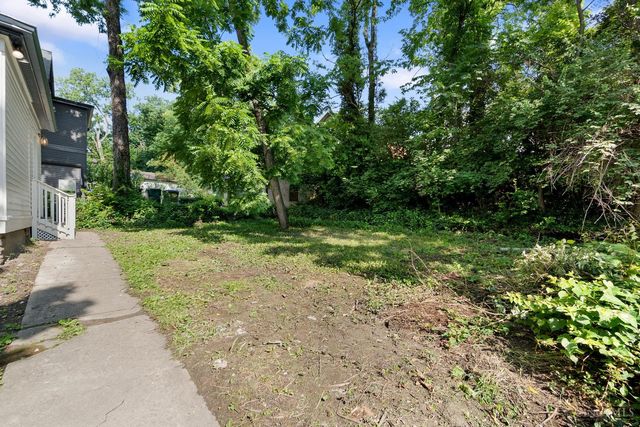 1028 Valley Lane, Cincinnati, OH 45229
