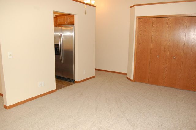 14839 Endicott Way 311, Apple Valley, MN 55124
