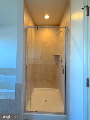 9604 WESBOURNE DR, Upper Marlboro, MD 20774