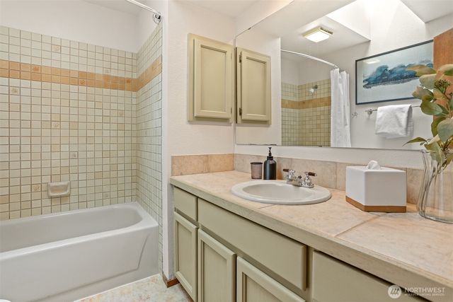 14855 SE 10th Place, Bellevue, WA 98007
