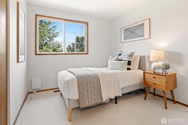 14855 SE 10th Place, Bellevue, WA 98007