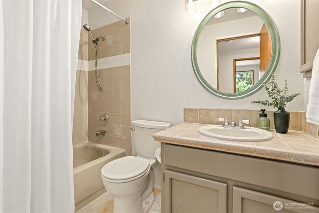 14855 SE 10th Place, Bellevue, WA 98007