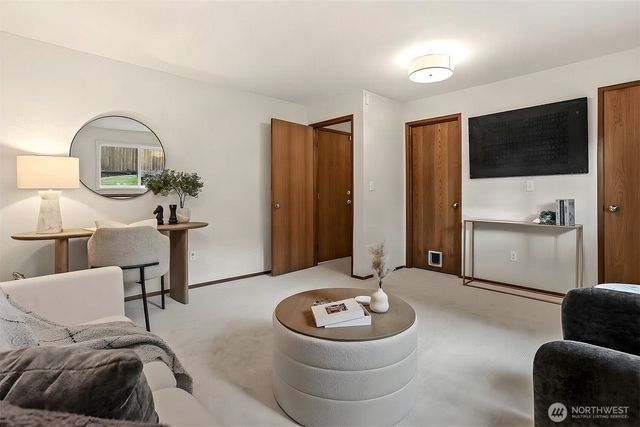 14855 SE 10th Place, Bellevue, WA 98007