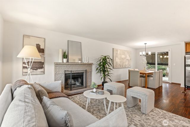 14855 SE 10th Place, Bellevue, WA 98007