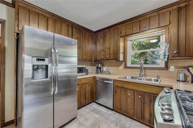 709 Cobb Trail, Woodstock, GA 30188