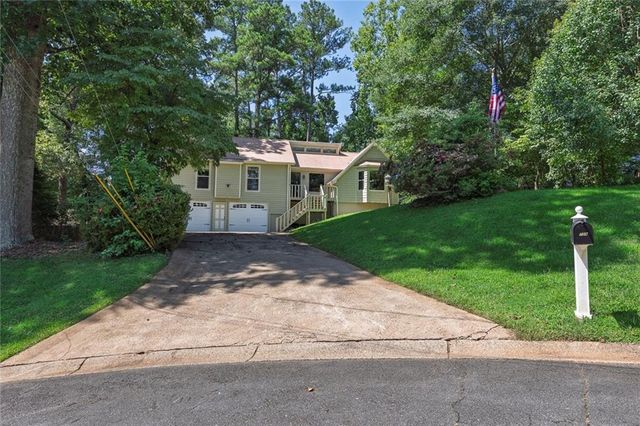 709 Cobb Trail, Woodstock, GA 30188