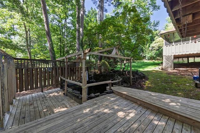 709 Cobb Trail, Woodstock, GA 30188