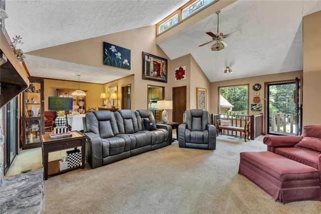 709 Cobb Trail, Woodstock, GA 30188