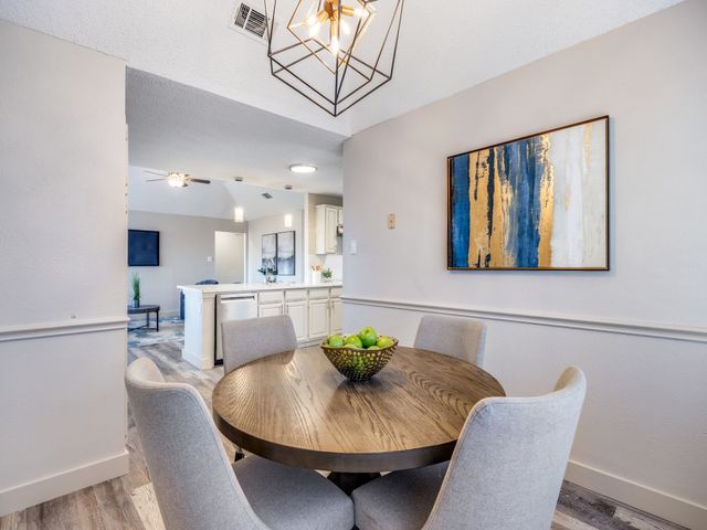 1581 Glenmore Drive, Lewisville, TX 75077