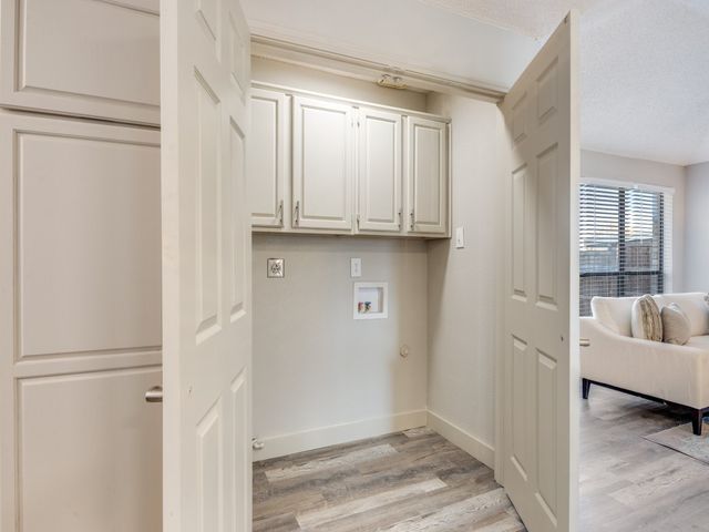 1581 Glenmore Drive, Lewisville, TX 75077