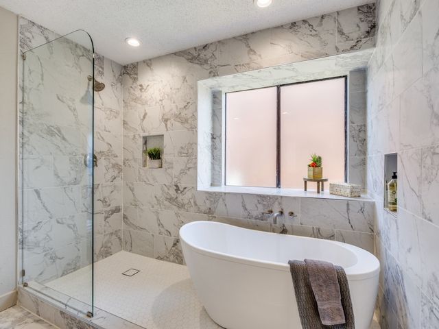1581 Glenmore Drive, Lewisville, TX 75077