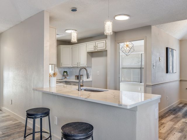 1581 Glenmore Drive, Lewisville, TX 75077