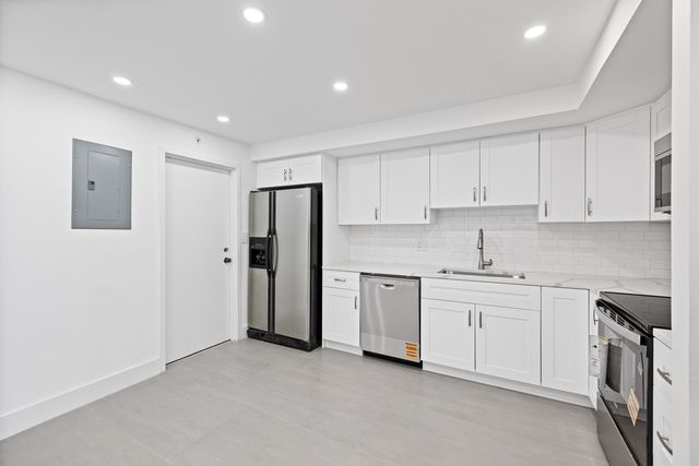 1360 S Ocean Boulevard 403, Pompano Beach, FL 33062