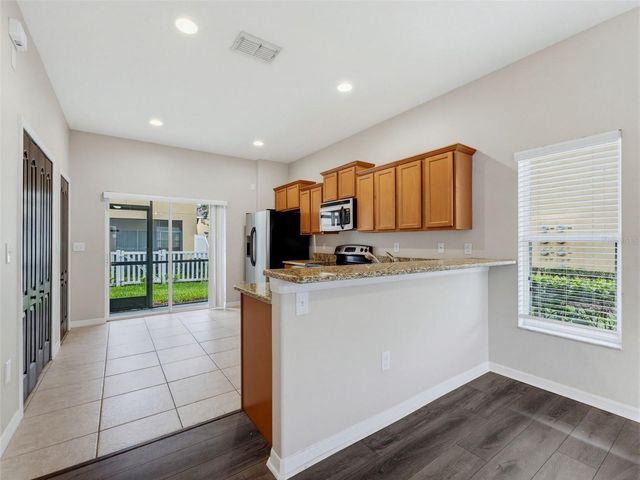 8537 BRUSHLEAF WAY, Tampa, FL 33647